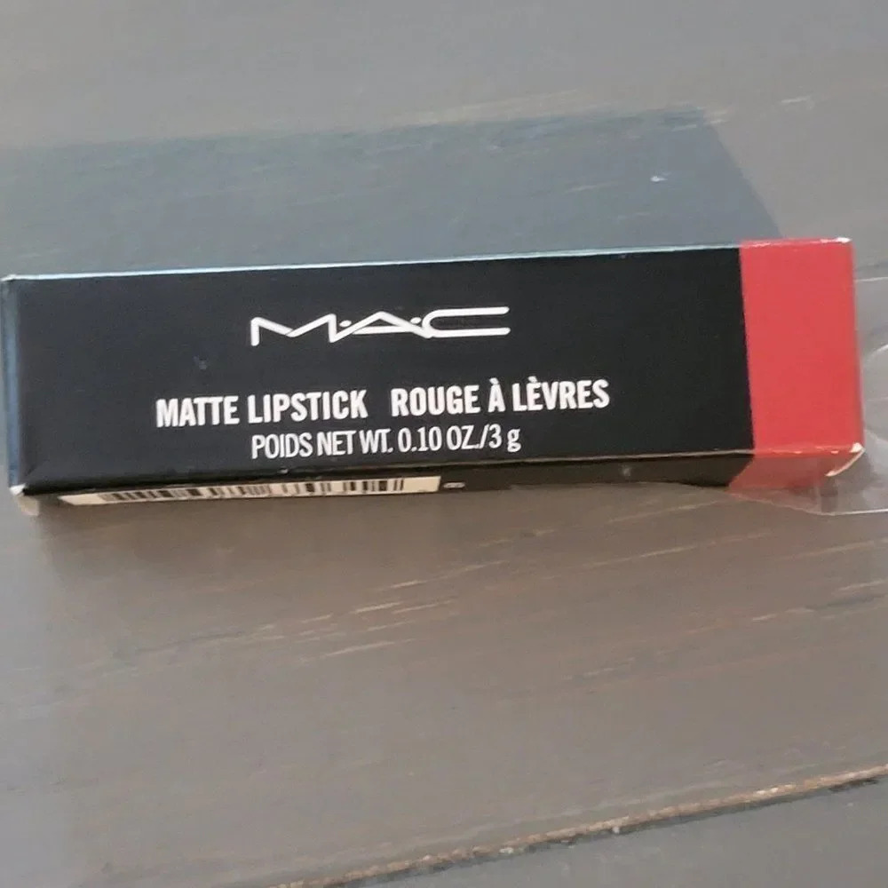M.A.C Re-Think Pink Matte Lipstick Forever Curious - Picture 6 of 7